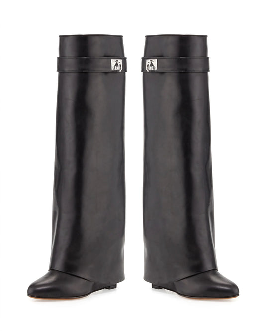 The Light Black Vermoria Boots